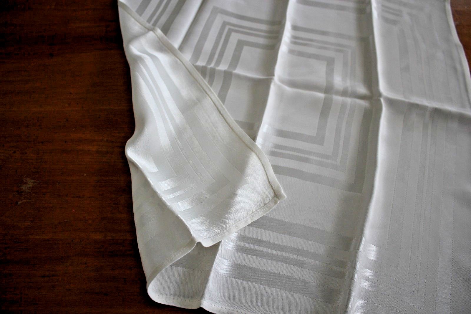 A Dozen Plus One Vintage Ivory Cotton/Rayon Damask 19 inch Dinner Napkins NMint