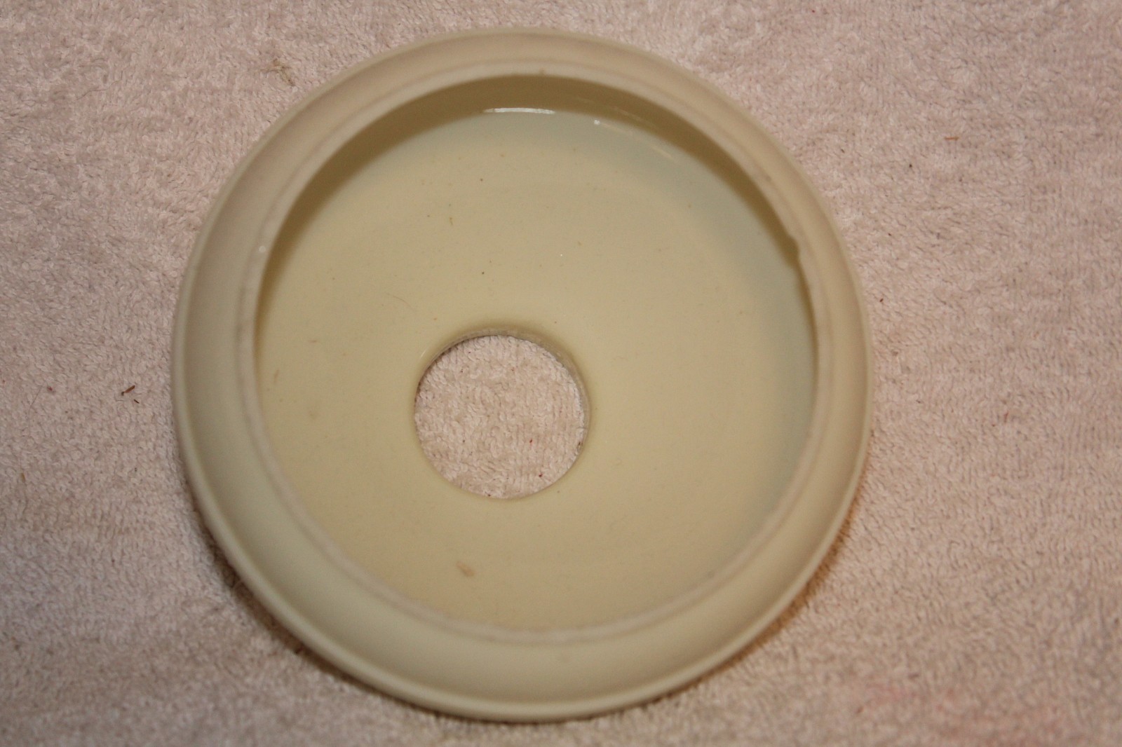 VINTAGE WHITE MILK GLASS LAMP SHADE