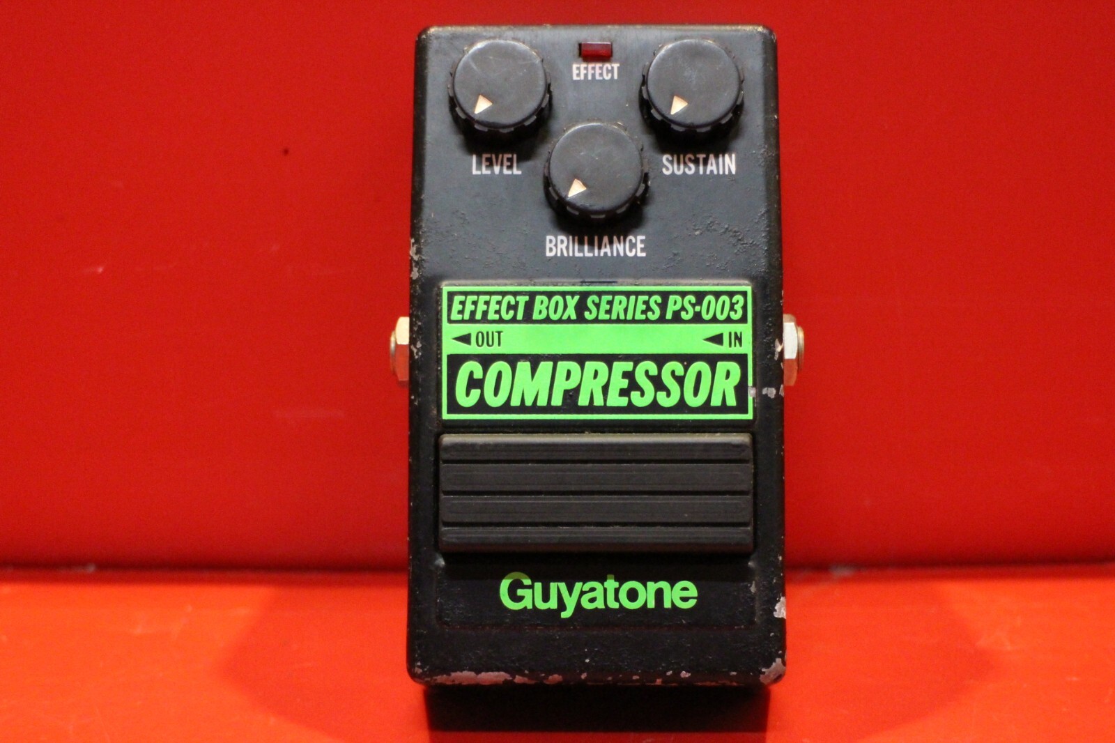 Guyatone Distortion と Compressor Guyatone compressor : r/guitarpedals