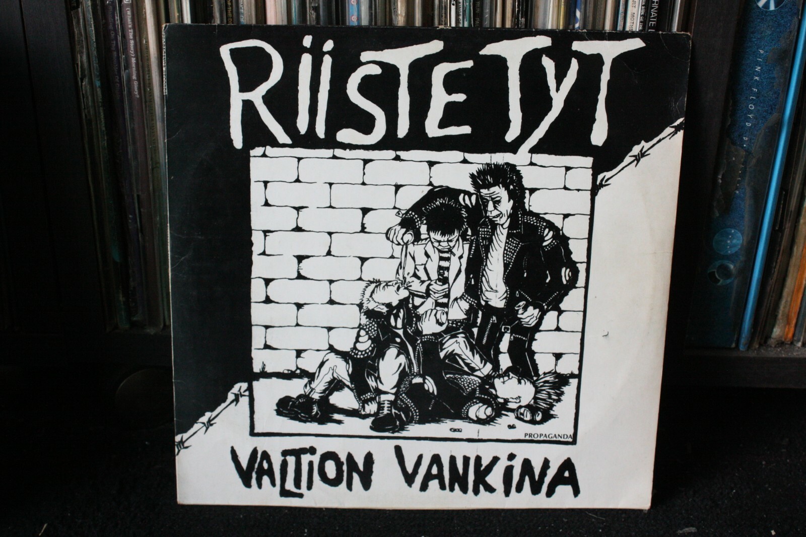 RiiSTETYT 希少オリジナル VALTiON VANKiNA