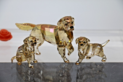 Swarovski Crystal Figurine GOLDEN RETRIEVER FAMILY MOTHER STANDING