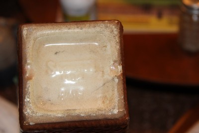 Vintage Shawnee Burlap Weave Art Pottery Ceramic Vase, marked Shawnee U.S.A. 868