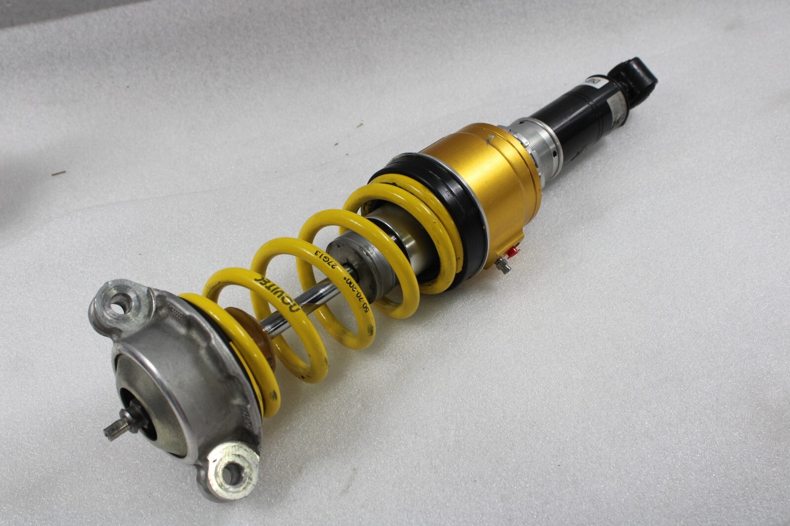 アプローチシリーズ 2003 4 Ironman 4x4 Foam Cell Pro Front Strut 45710FE For 2003+