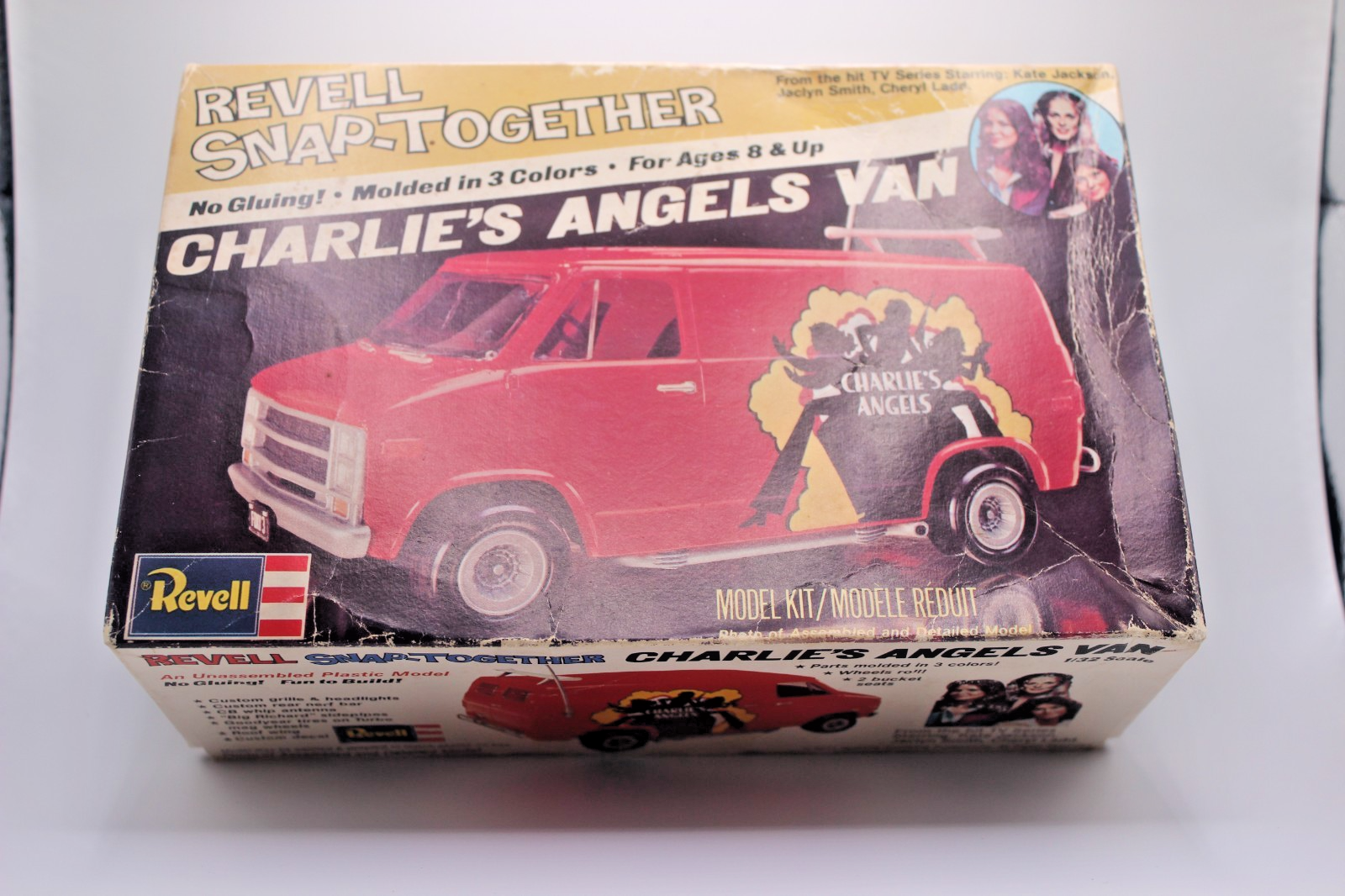 1977 Revell Charlie's Angels Van Snap Together Model Vintage