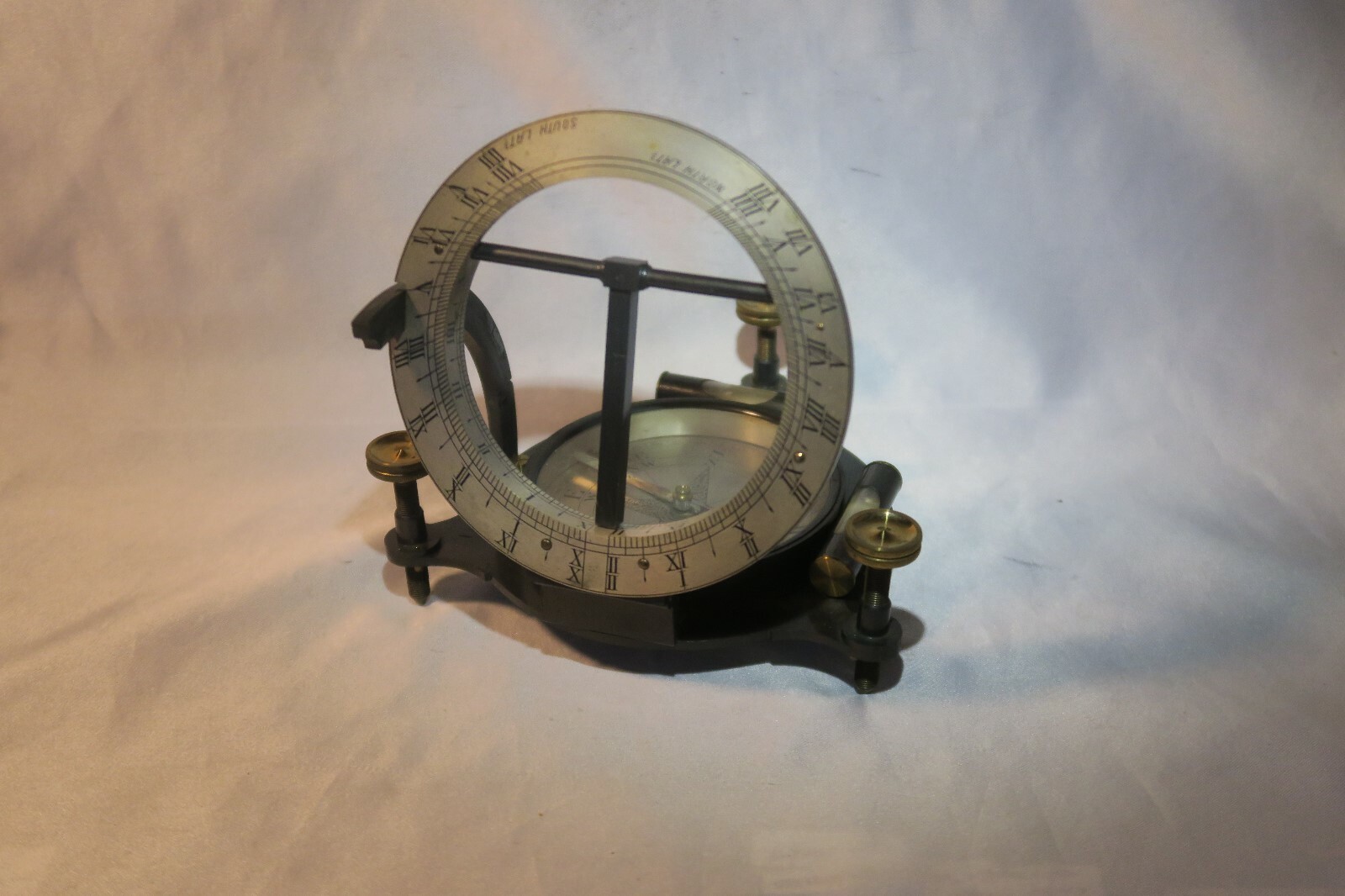 ANTIQUE SILVERED BRASS FRENCH BOXED EQUINOCTAL DIAL,Ca.1810