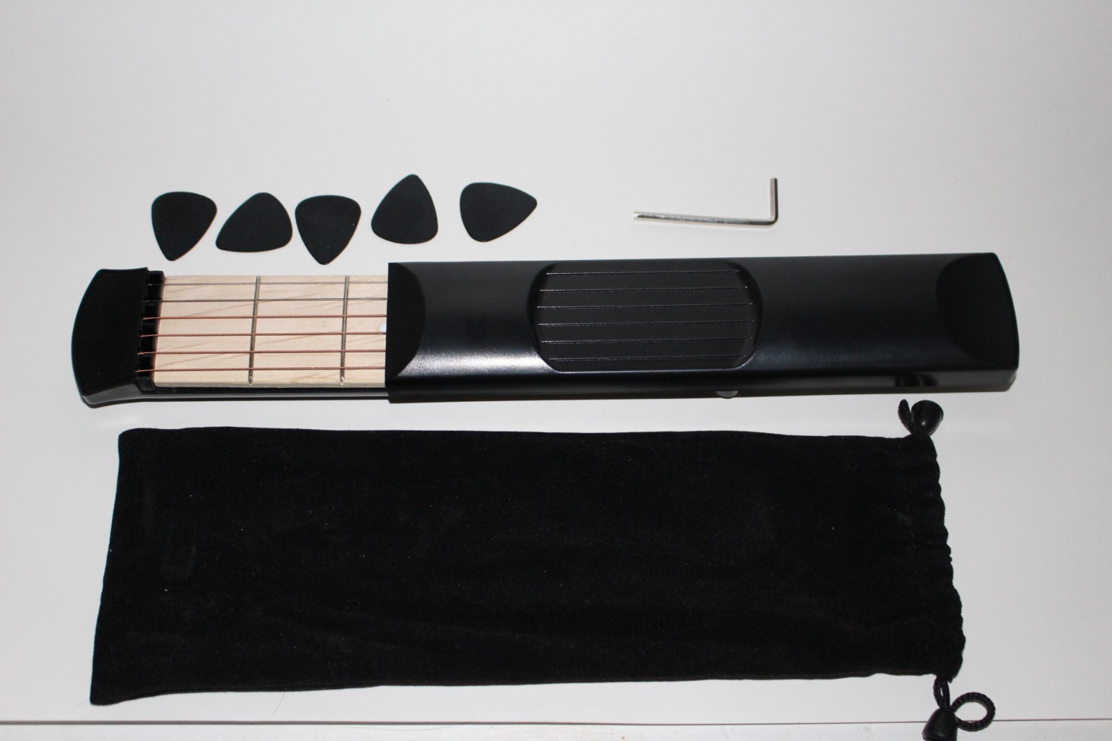 6 Fret Portable Pocket Guitar Practice Tool Guitar Chord Trainer Picks Tuner Bag