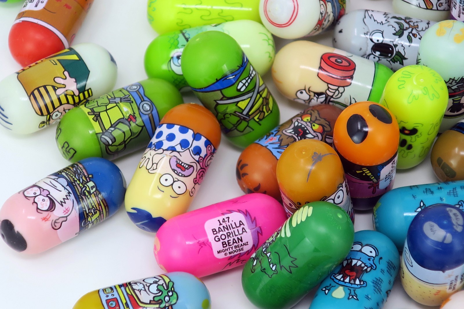 Mighty Beanz Lot of 60 Beans - TMNT Teenage Mutant Ninja Turtles, Blob, Mechanic