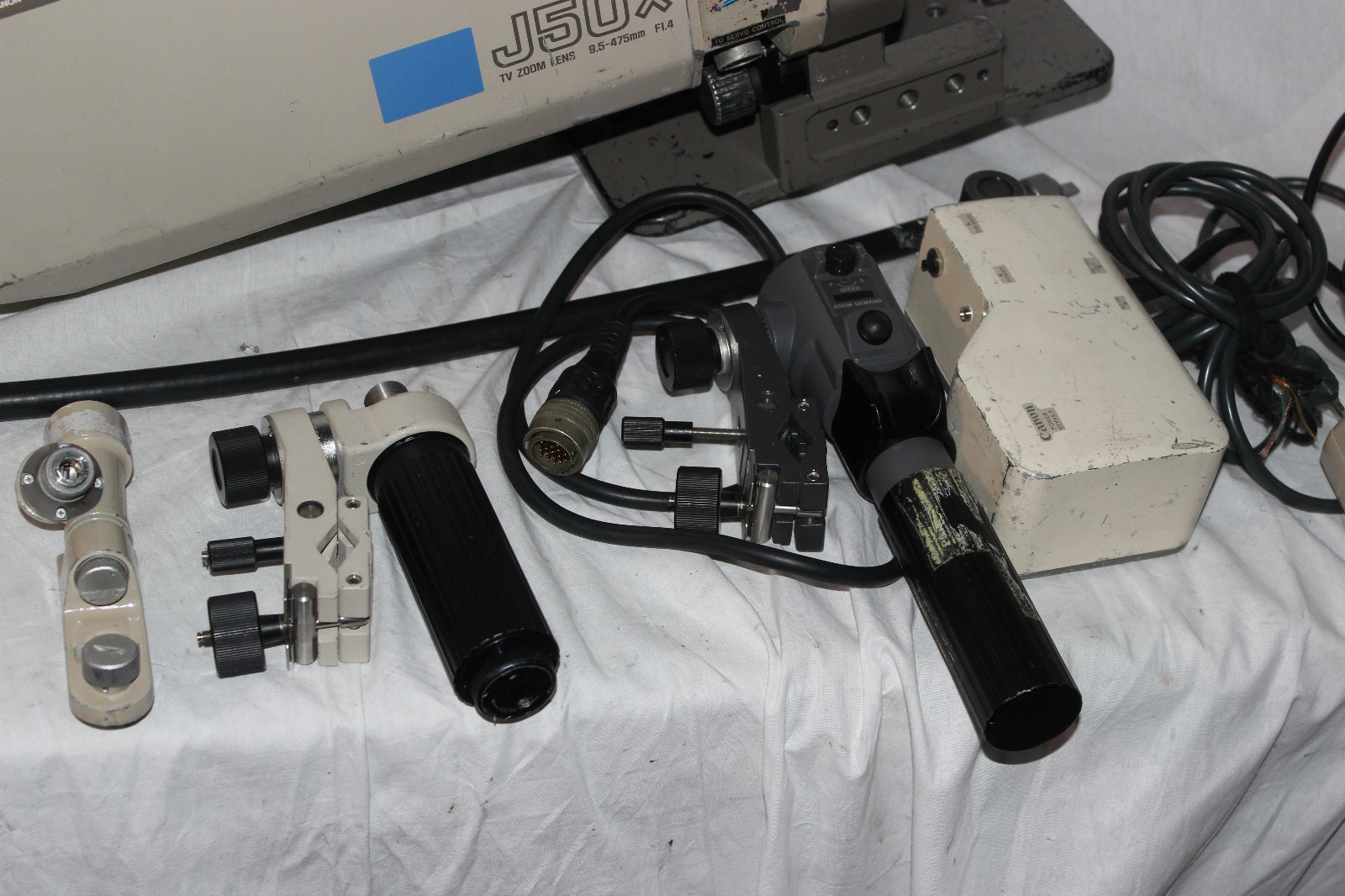 Canon J50x9.5B IE Field Lens with Integrated Sled for Sony B4 2/3