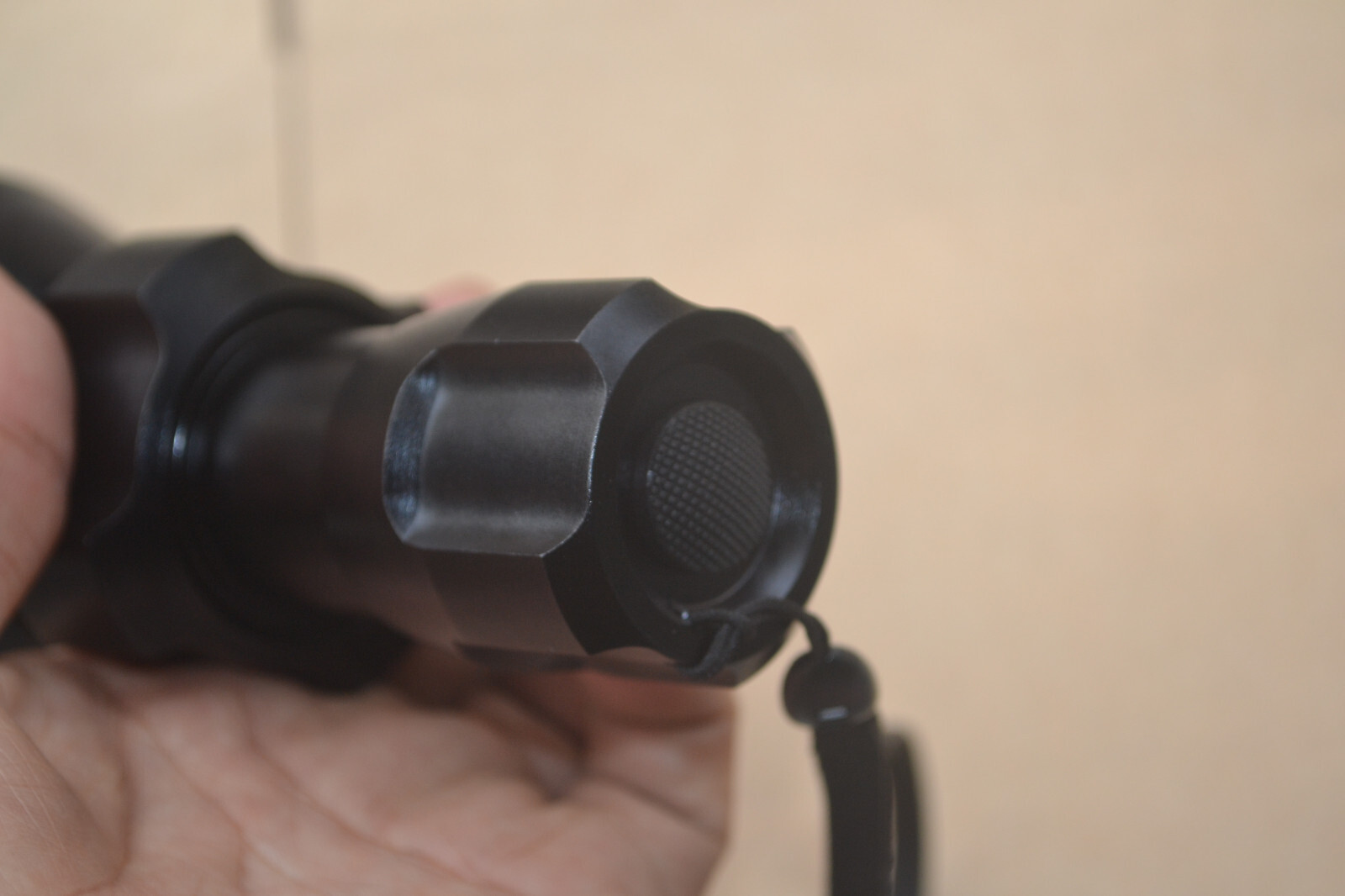 UniqueFire 1504 Zoomable Green Light LED Hunting Flashlight for Coyote Hog