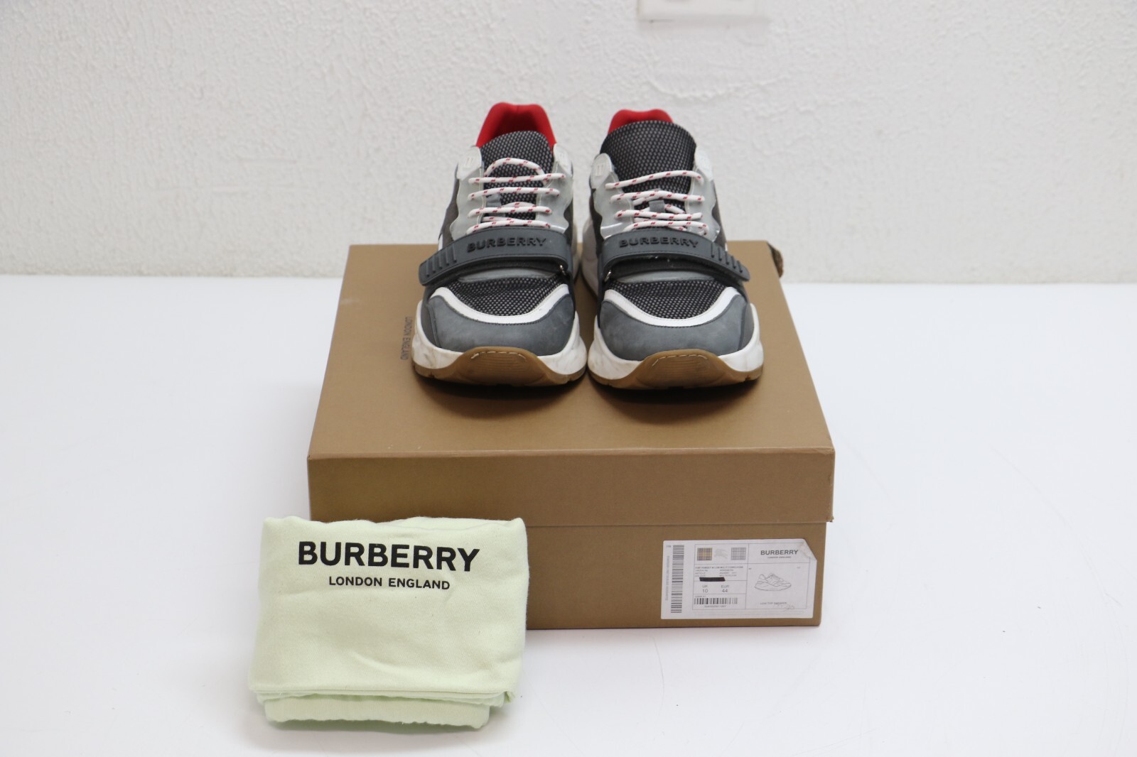 Burberry Ramsey M Low Check Sneaker Grey / Red and White