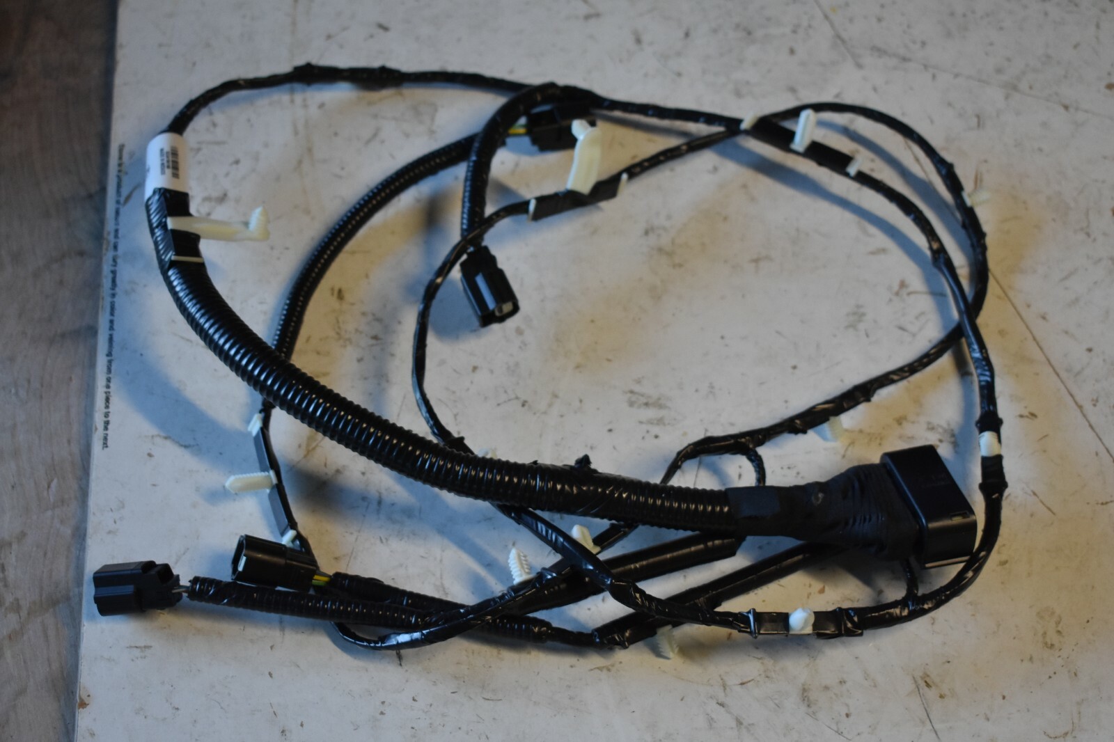 Genuine DB5Z-15K868-B Ford Wire Harness Assembly 14N139 Explorer