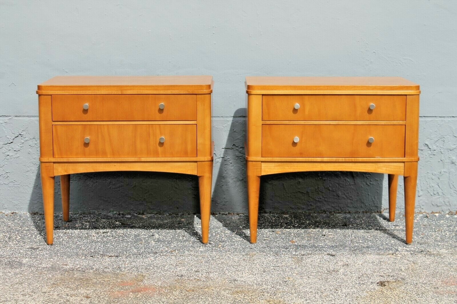 MID CENTURY ETHAN ALLEN PAIR BEDSIDE NIGHTSTANDS