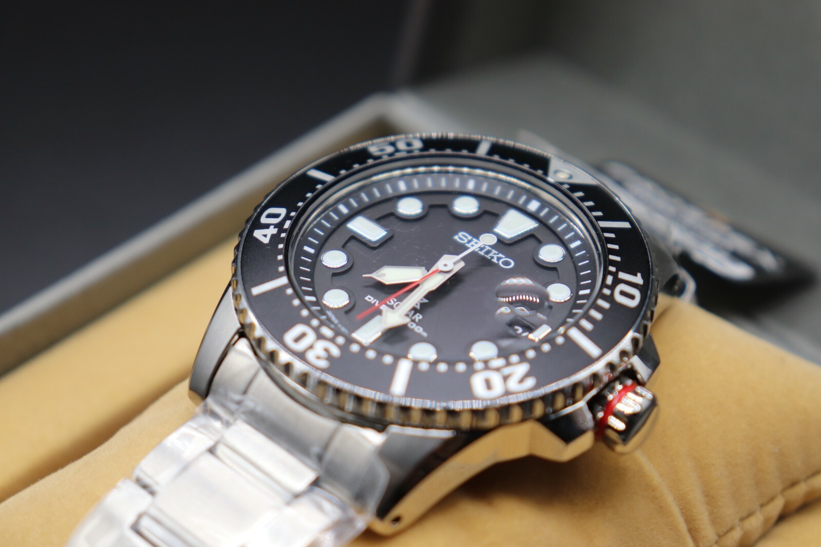 SEIKO PROSPEX SBDJ017 Solar Divers 200m 
