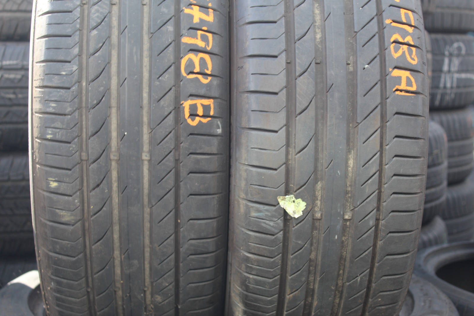 235 50 19 Continental, CSC 5, 99V, x2 A Pair 6.5mm (F1_tyres) L3798