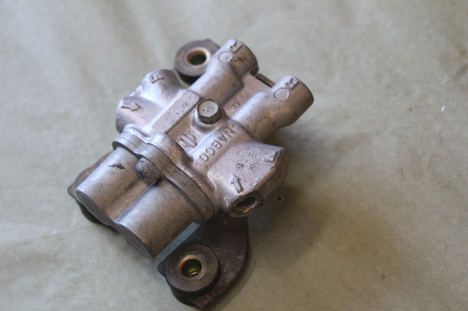 1989-94 Geo Metro Brake Valve Splitter Balancer Firewall