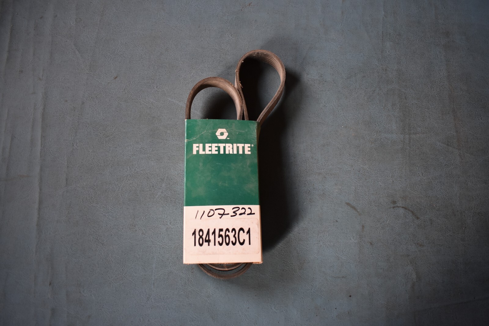 チロル　0106 1847703C1 NEW FLEETRITE SERPENTINE FAN BELT 10PK2170