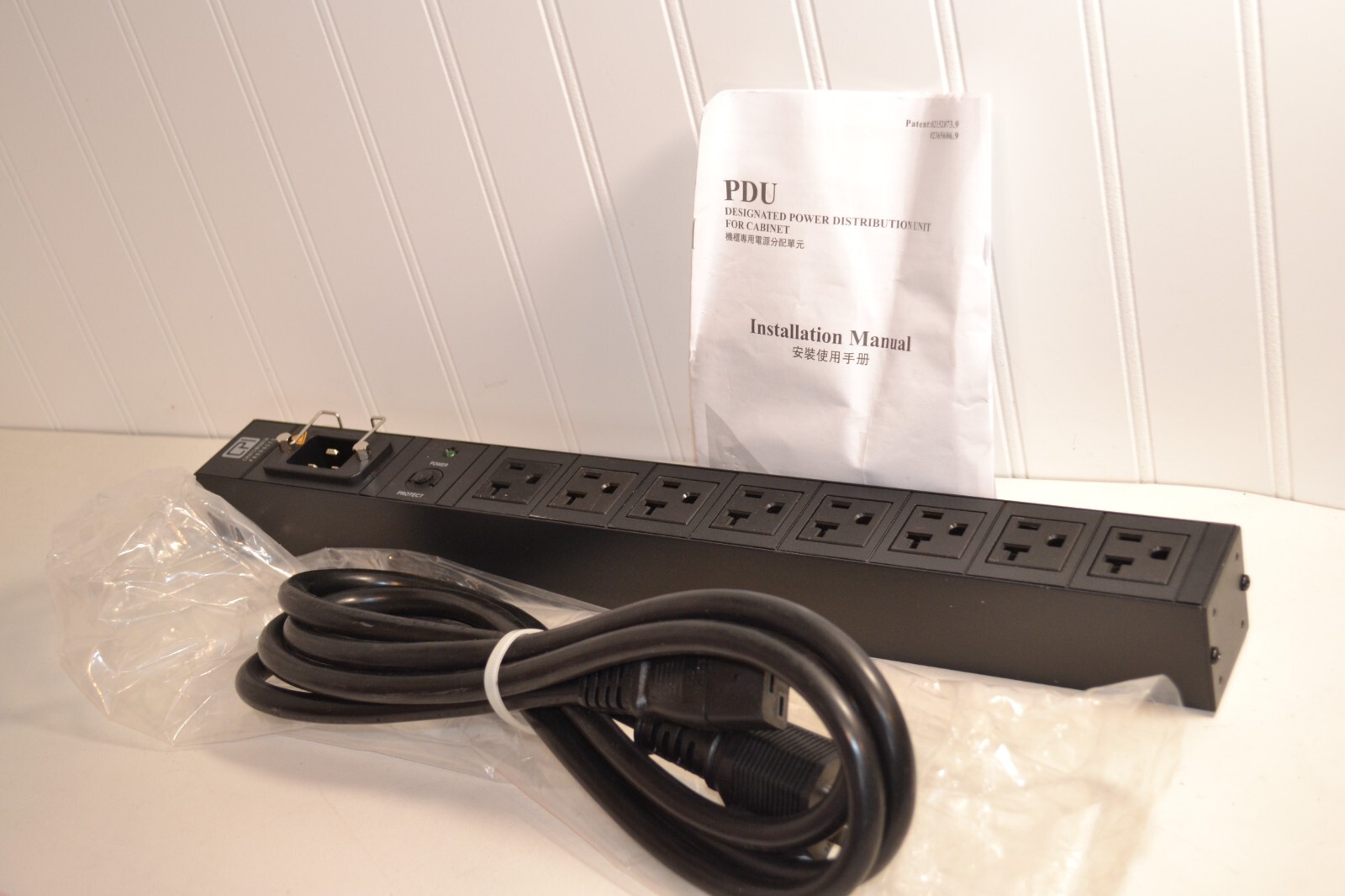 Chatsworth Power Distribution Unit 025-907005-028 125vac