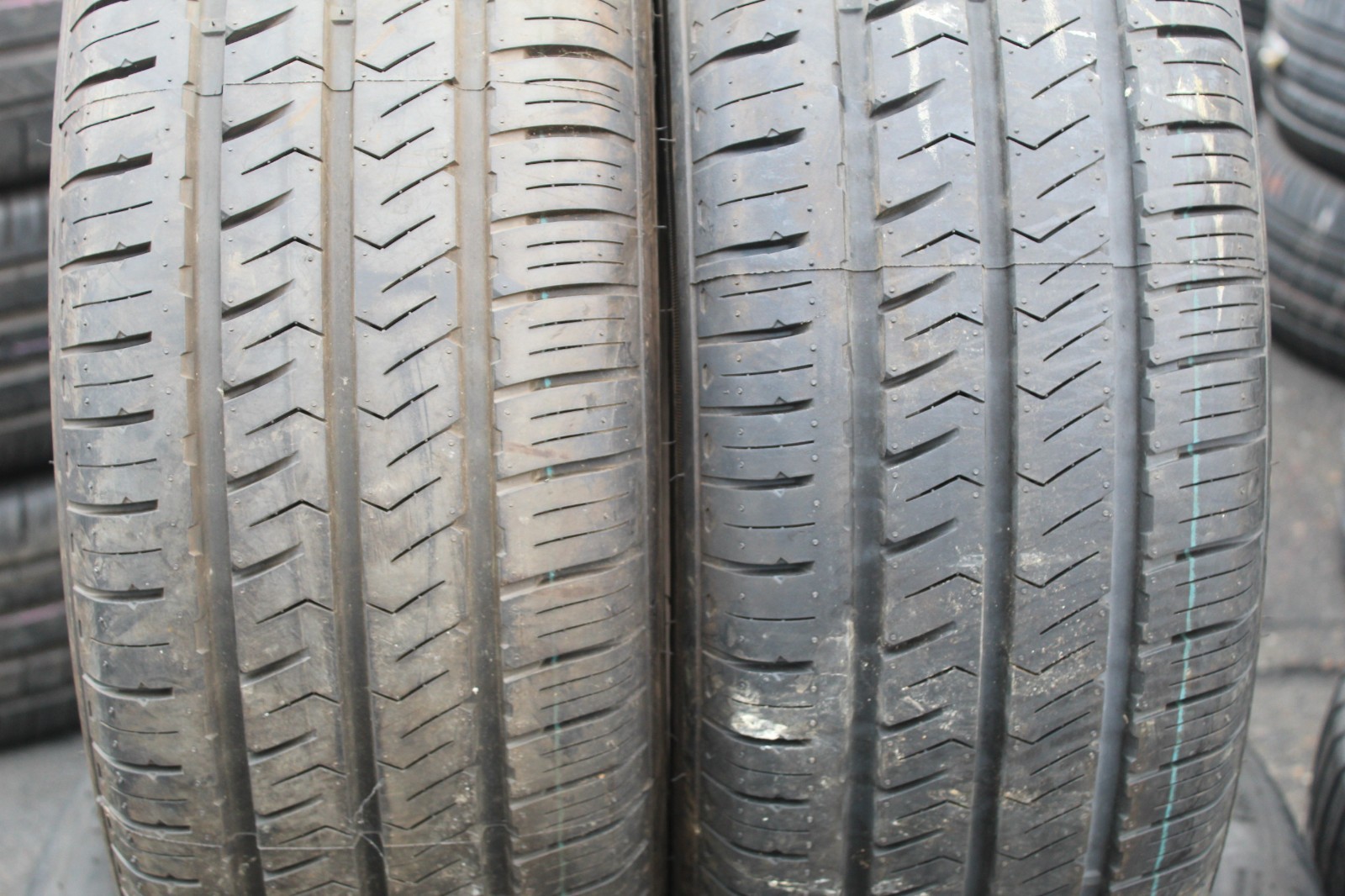 New 215 65 16C Hankook, Radial RA28E, 106/104T, x1 Tyre (F1_tyres) L3657