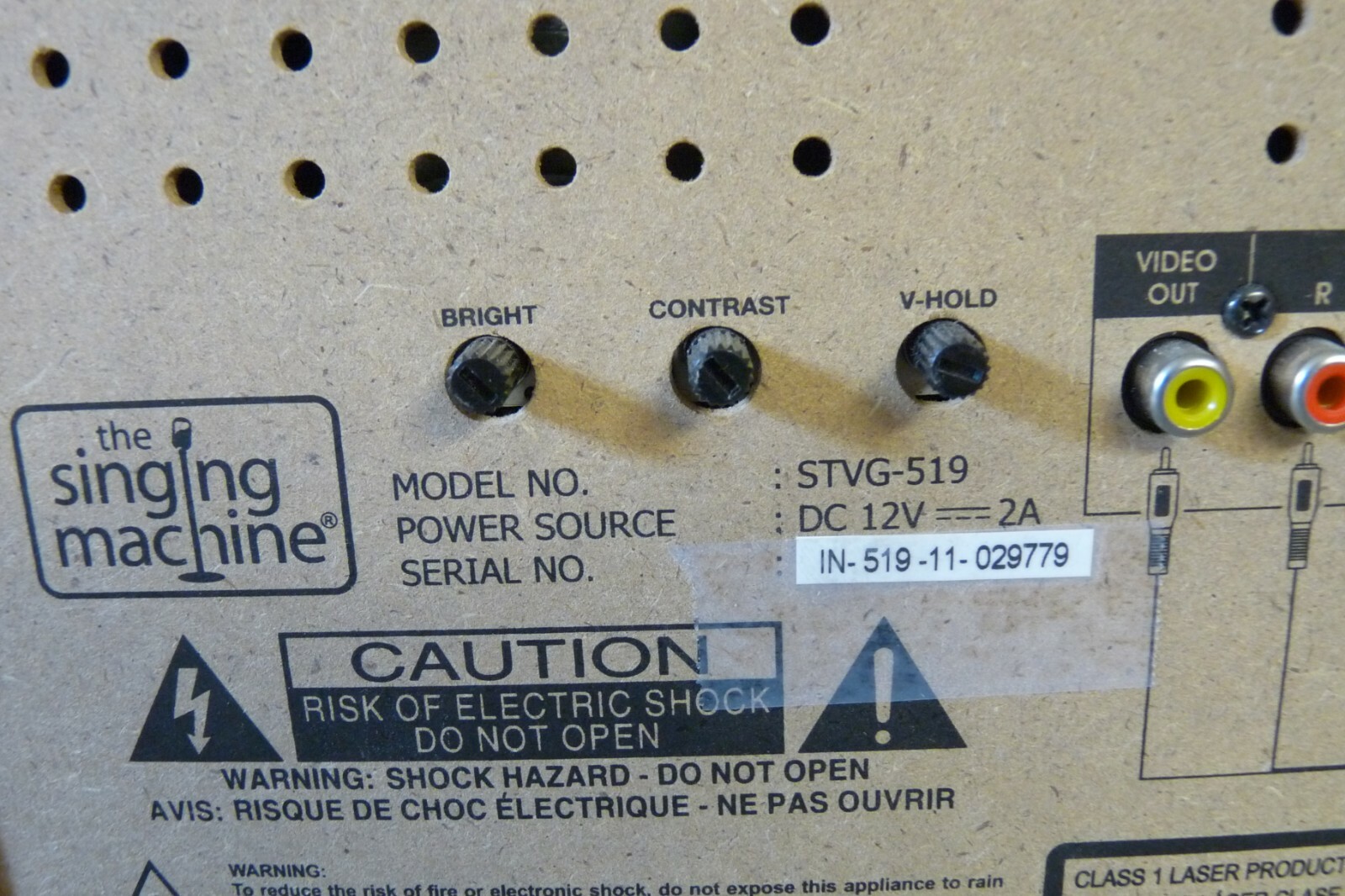 SINGING MACHINE KARAOKE SYSTEM 5.5'' B&W MONITOR IN BOX (246097-10 MTN)