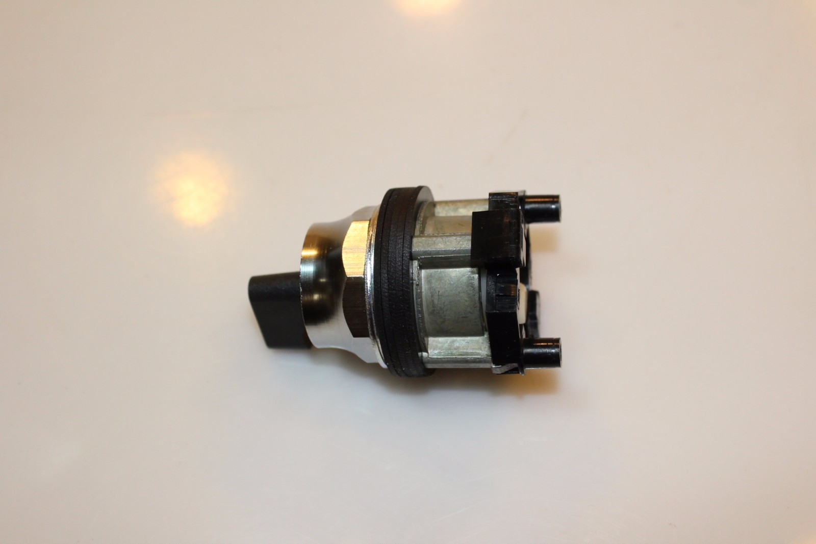 Westinghouse Heavy Duty Oil-Tite Pushbutton, PB1JAH2A