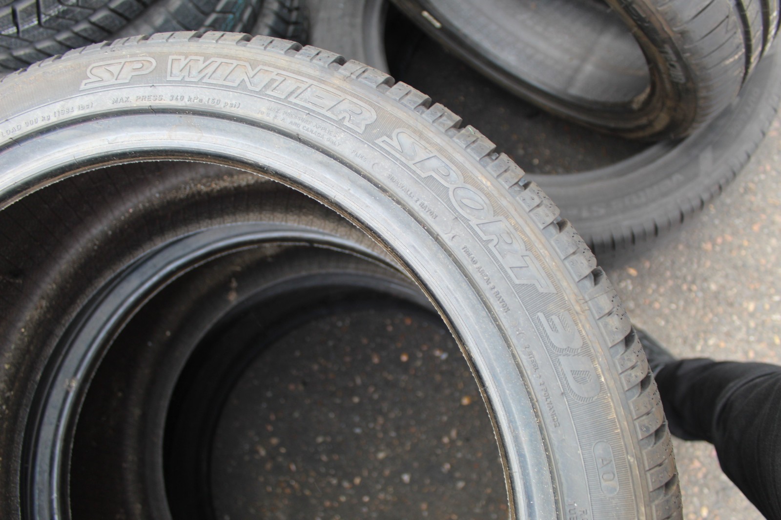 New 265 40 20 Dunlop, Winter, AO, M+S, XL, 104V, x1 Tyre (F1_tyres) L3673