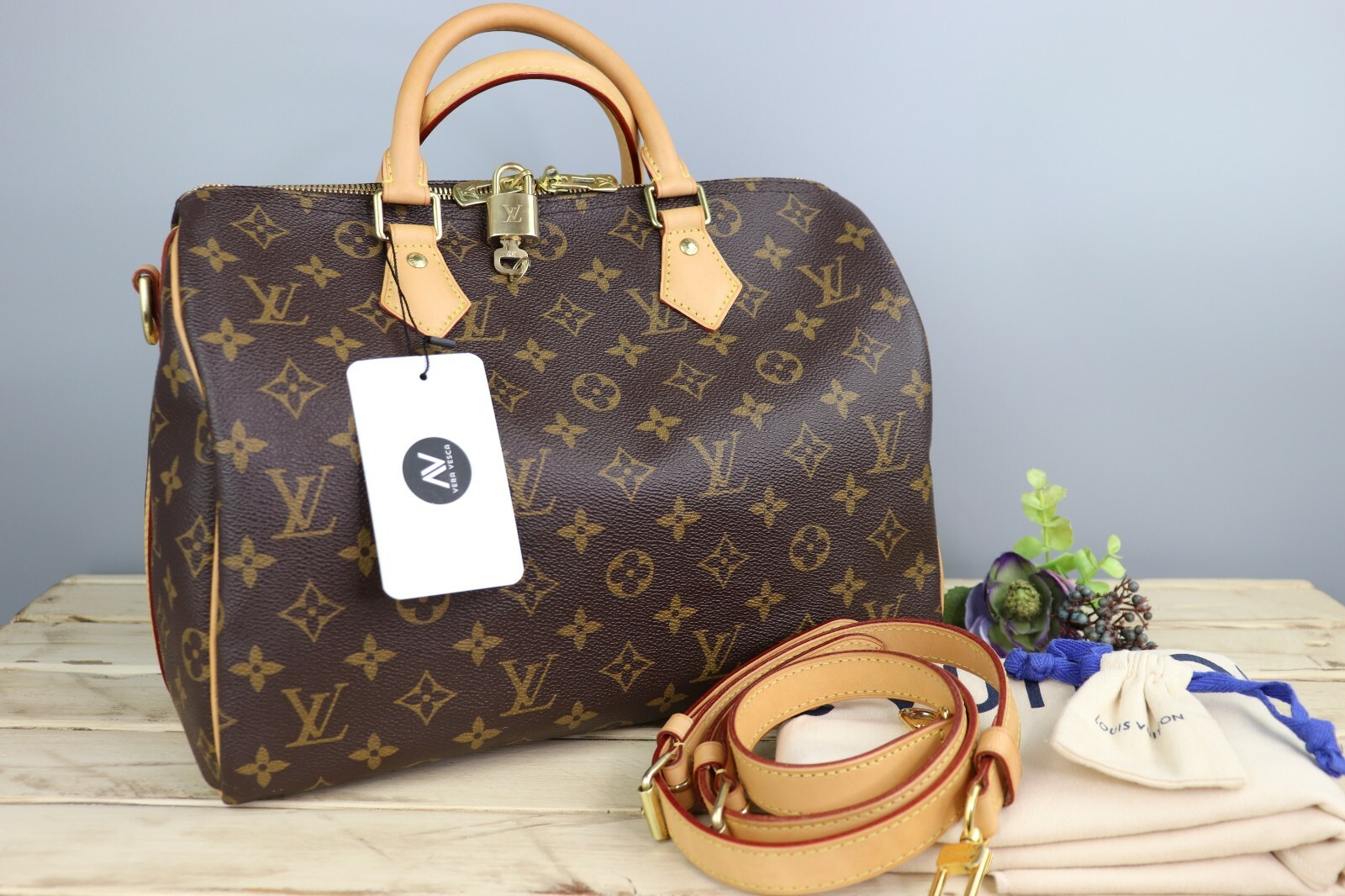 【希少】 LOUIS VUITTON Coated Canvas Speedy Bandouliere 30 Louis Vuitton Speedy Bandouliere Monogram Coated Canvas 30