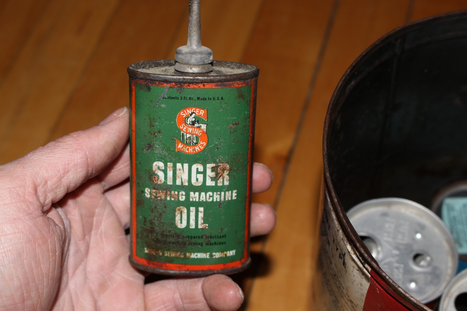 Vintage Singer Sewing Machine Oil Can 3 fl oz