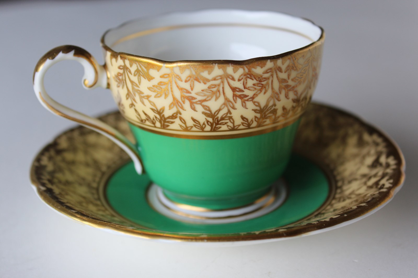 Aynsley  Turquoise & Gold Demitasse  Cup & Saucer  163 Bone China England NICE