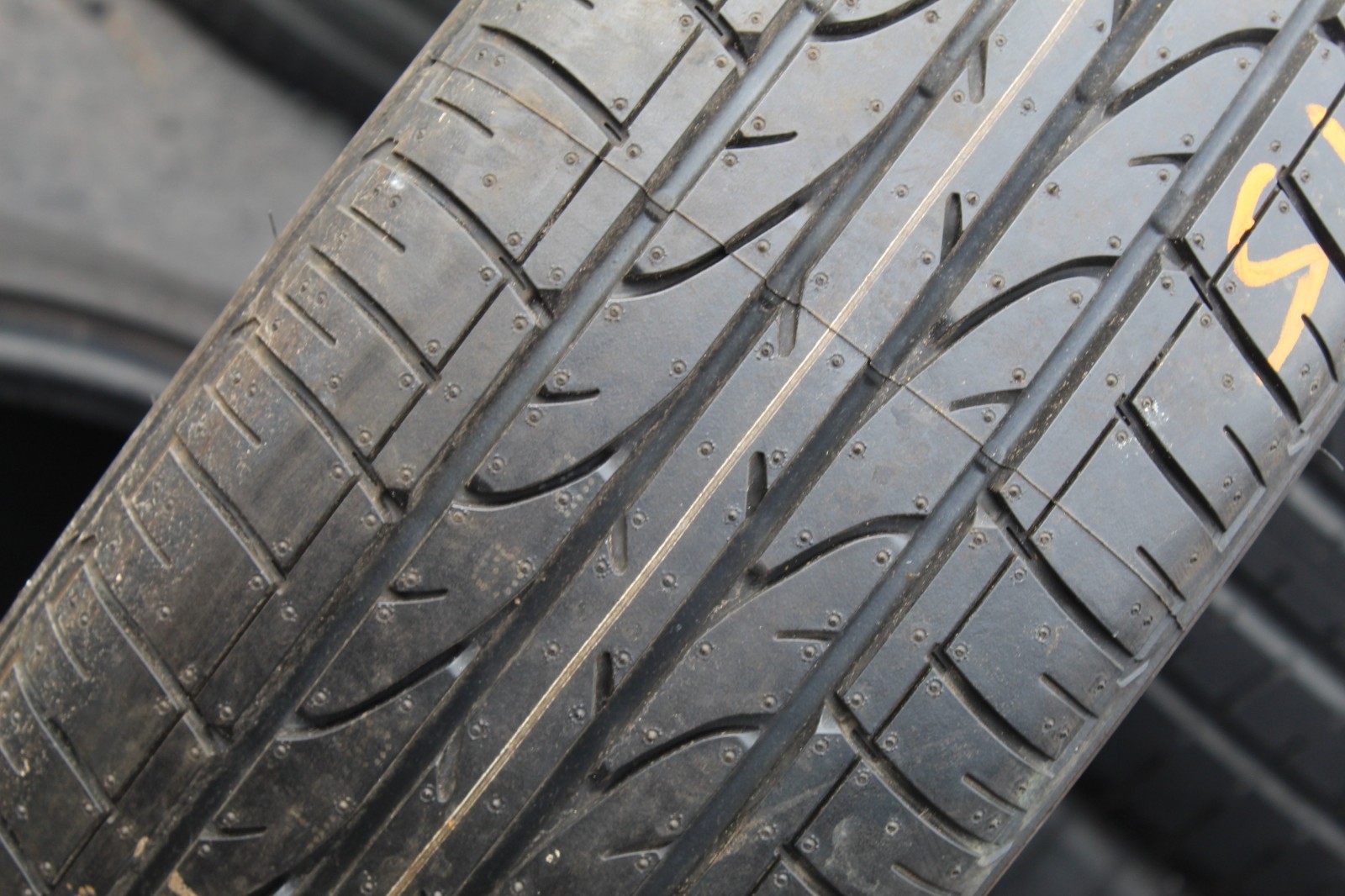 New 215 60 17 Bridgestone, Dueler HP Sport, 96H, x1 Single Tyre (F1_tyres) L3715