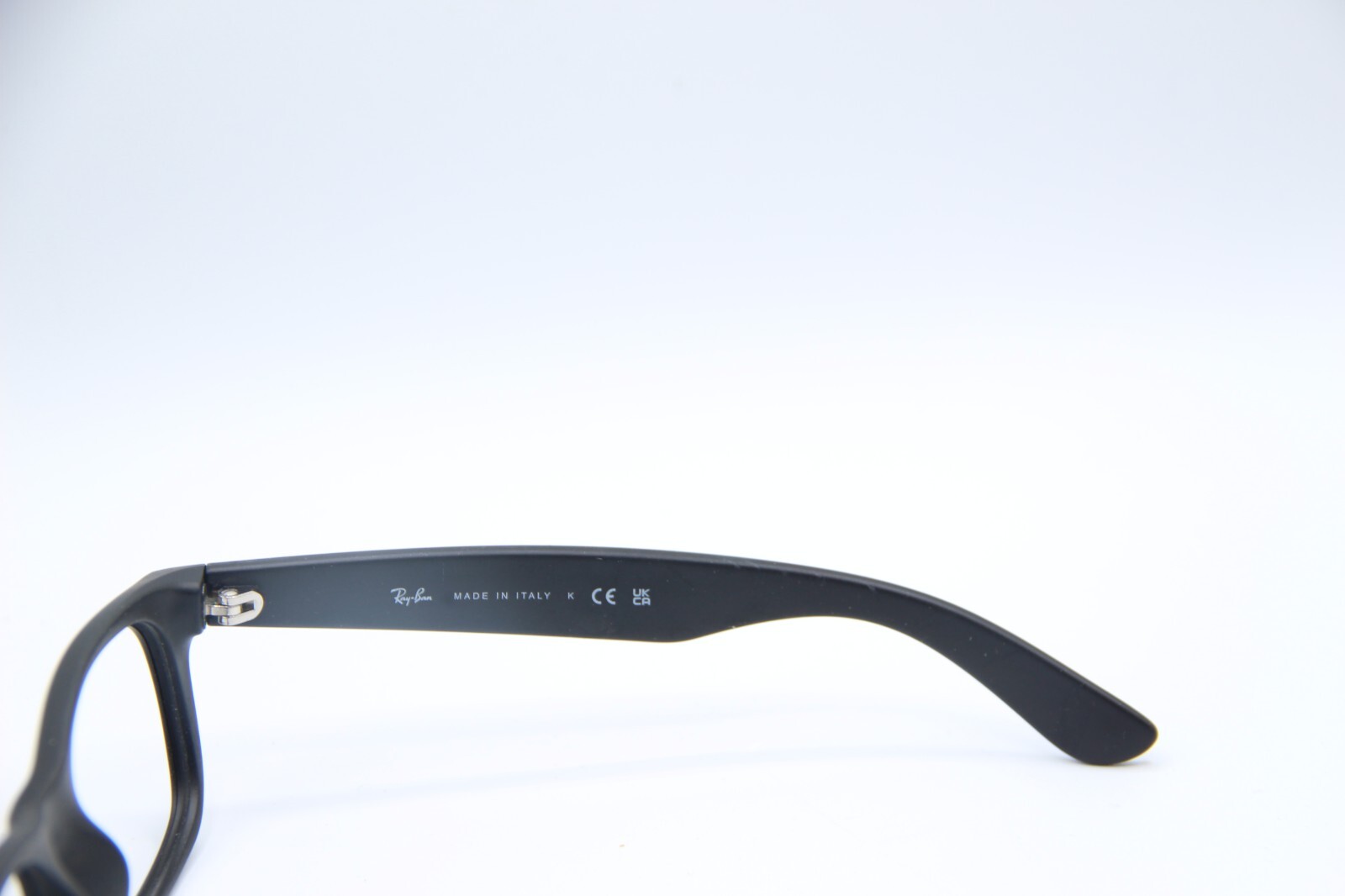 RAY-BAN RB 2132 622 BLACK RUBBER WAYFARER AUTHENTIC FRAMES EYEGLASSES 52-18