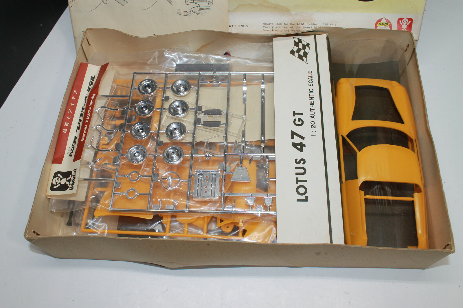 NOS Lotus 47GT Vintage Motorized Model Kit 1:20 Authentic Scale Dynamic Series