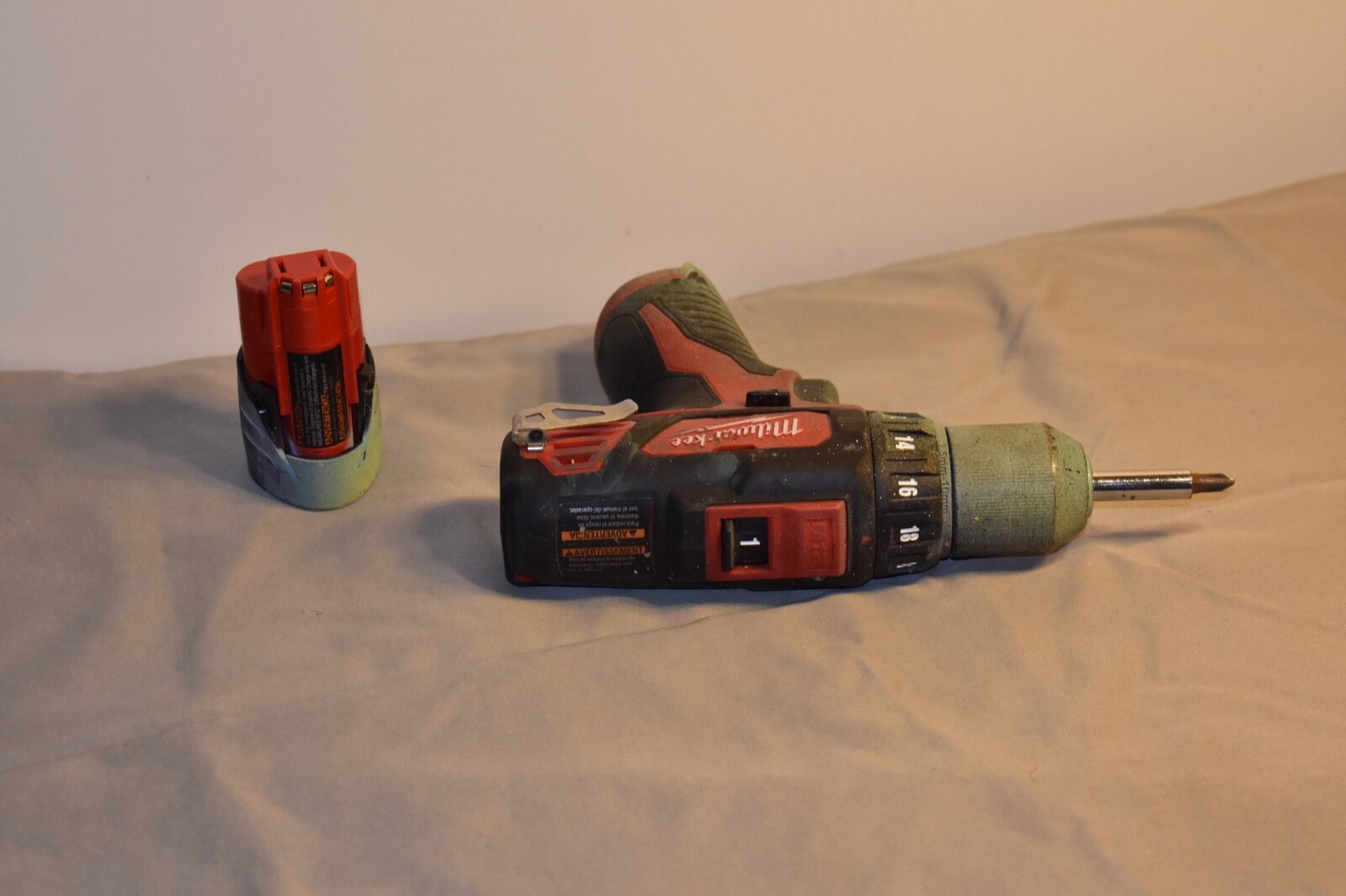 Milwaukee M12 3/8 in Drill Driver with Battery
