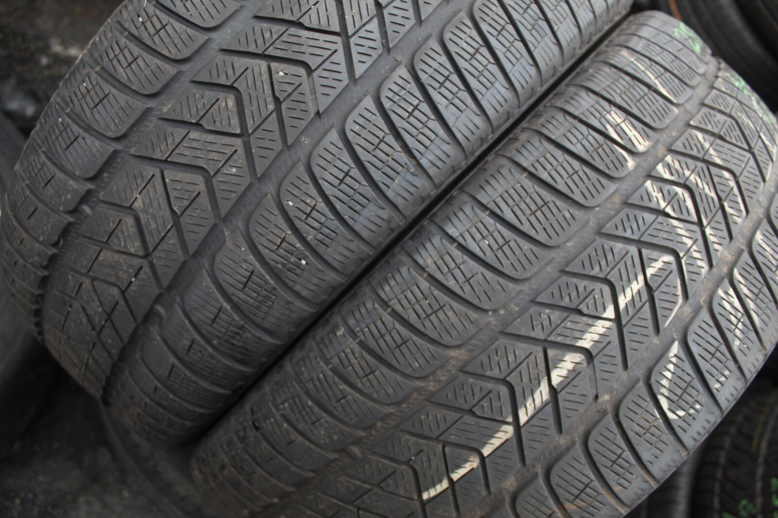 255 60 18 Pirelli, Winter, M+S, XL MGT 112V, x2 A Pair 5.5mm (F1_tyres) FO L3132
