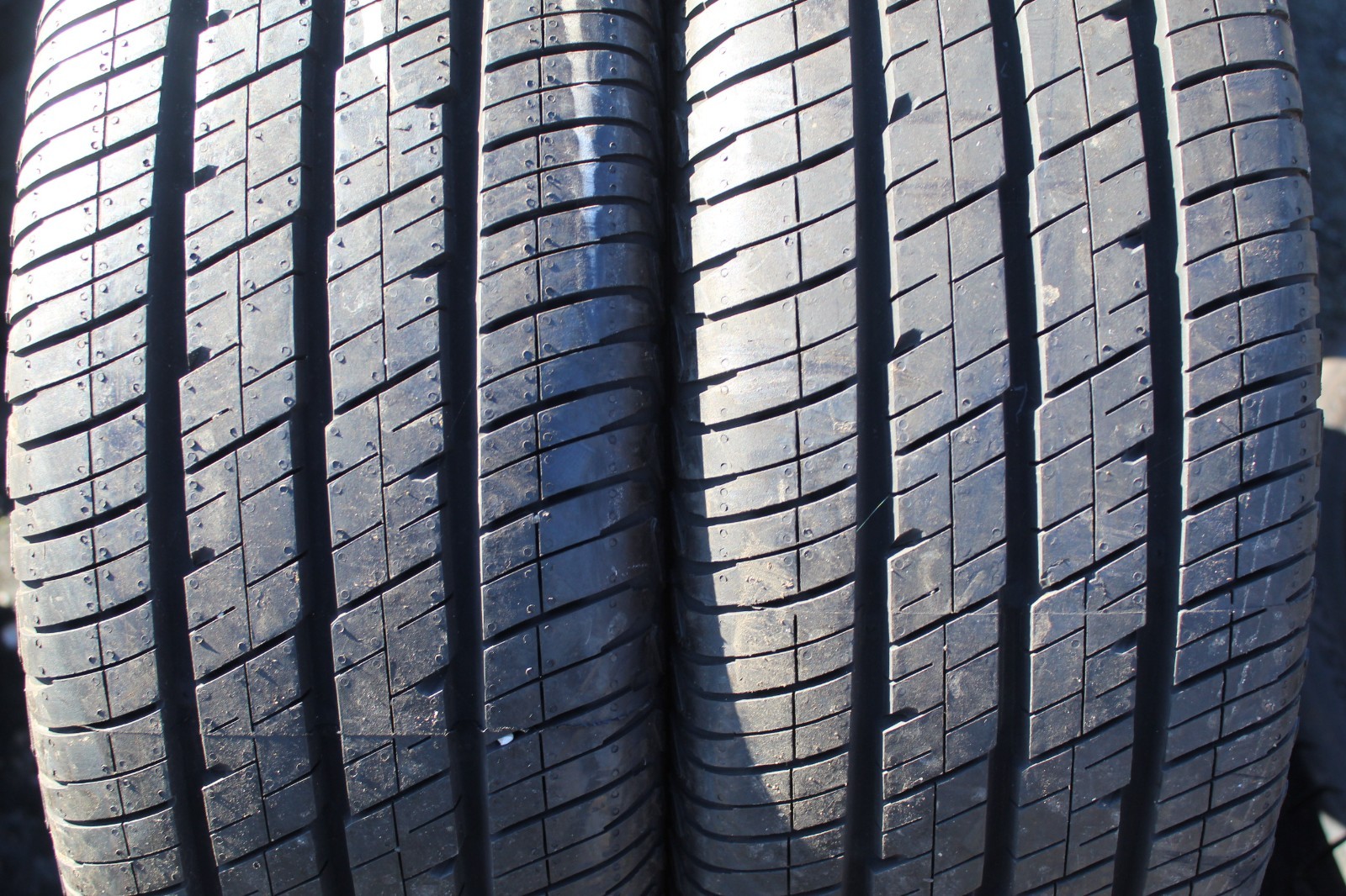 New 215 65 16C Continental, Vanco 2, 104/102T, x1 Tyre (F1_tyres) L3840