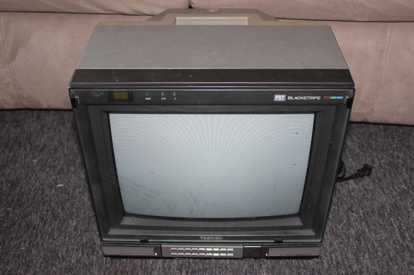 TOSHIBA BLACKSTRIPEブラウン管テレビ　18T91M I got this 1978 Toshiba blackstripe and it has problems I