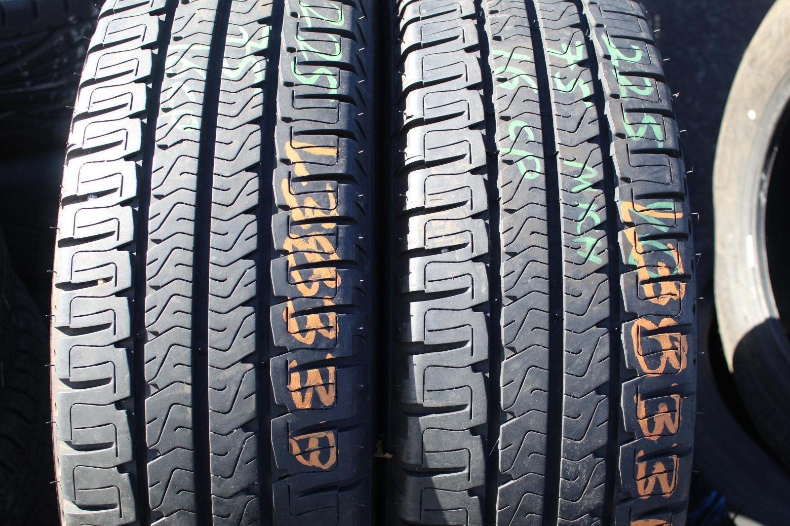 225 75 16CP Michelin, Agilis Camping, 116Q, x2 A Pair 8.1mm (F1_tyres) L3833
