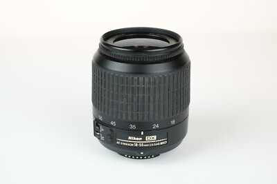 Nikon DX AF-S Nikkor 18-55mm 3.5-5.6G ED lens