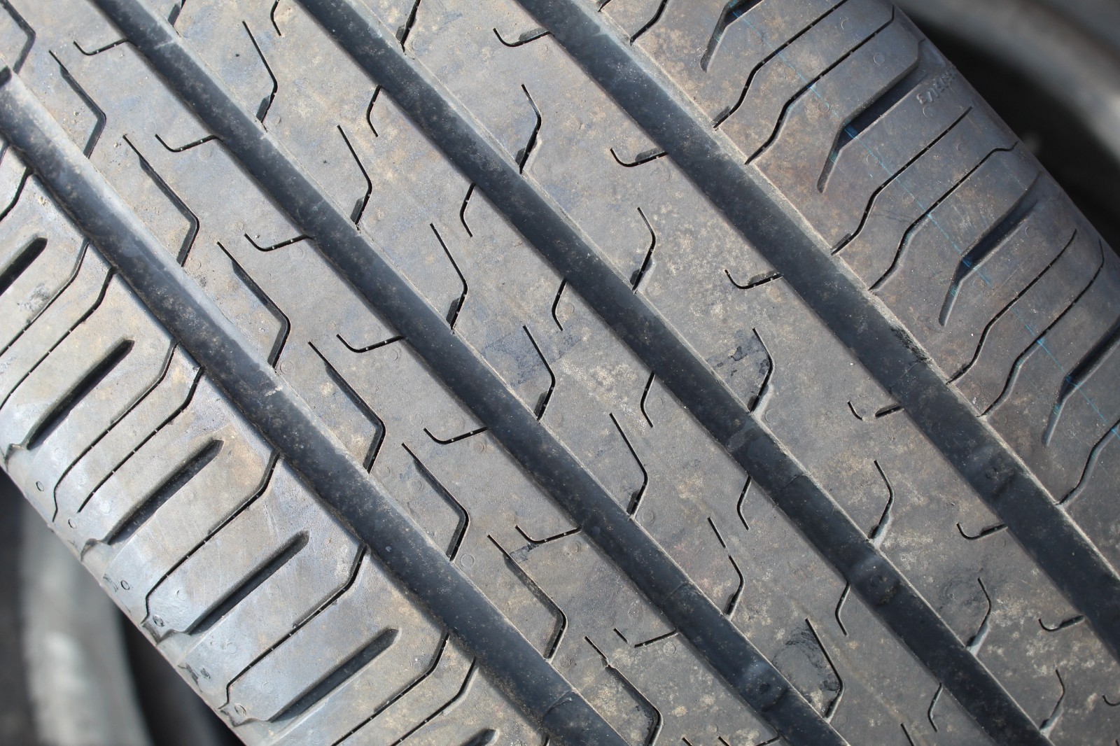 New 235 45 18 Continental, Eco Contact 6, 94W, x1 Tyre (F1_tyres) L3826