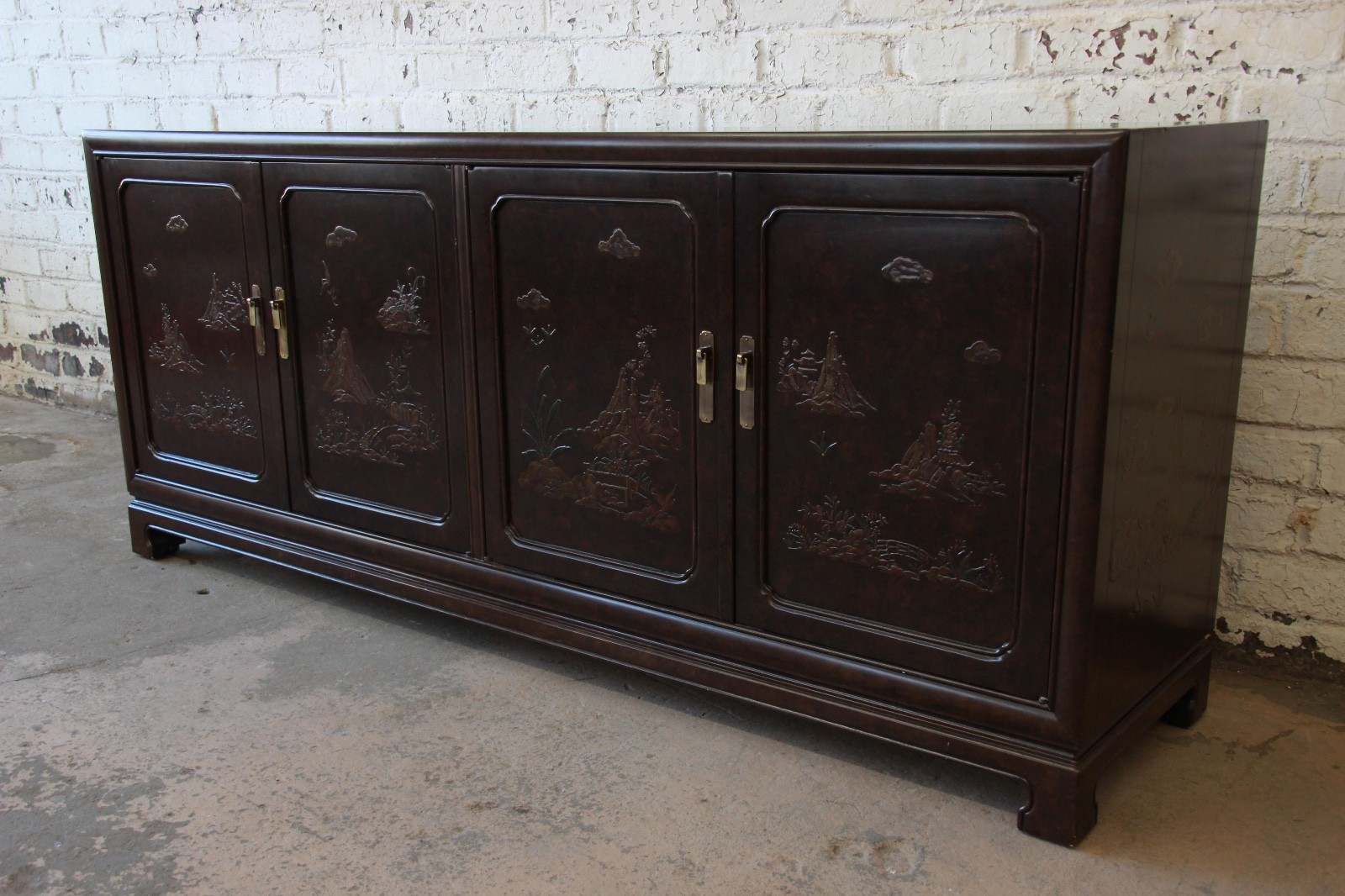 Mario Buatta for John Widdicomb Chinoiserie Sideboard Buffet
