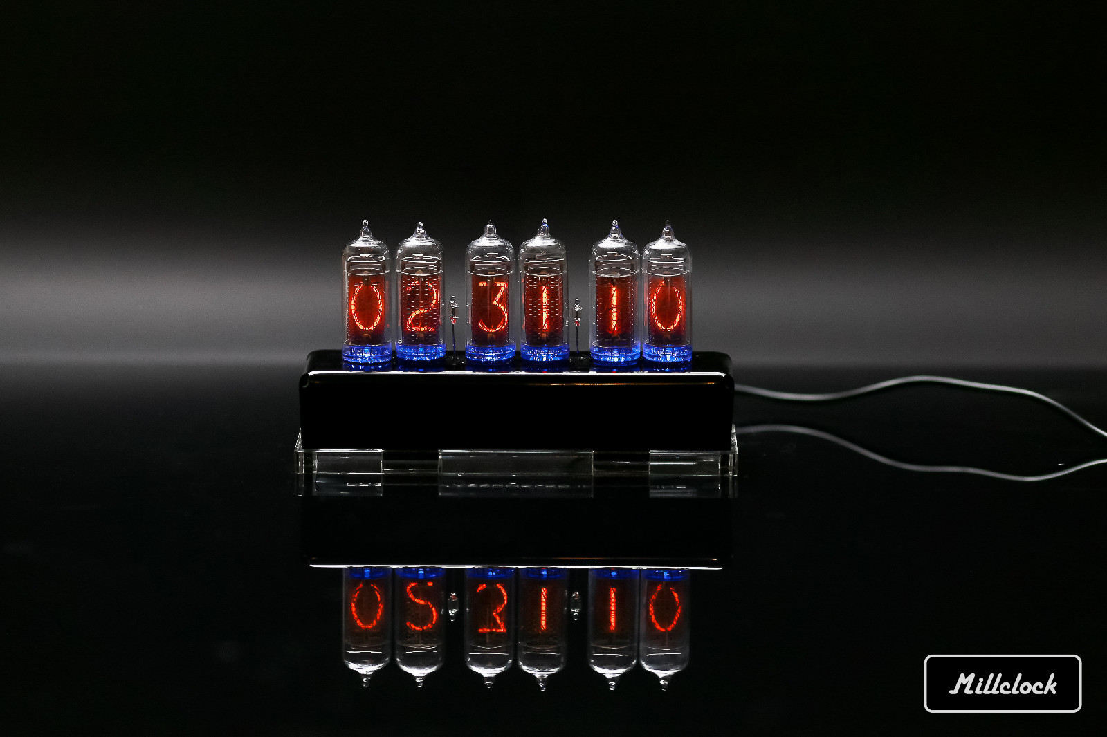 Rgb nixie clock. Nixie clock надпись. часы трубки.