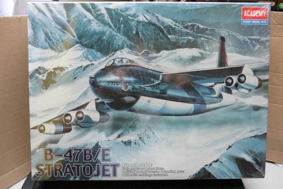 ACADEMY HOBBY 1/144 B-47B/E STRATOJET US AIR FORCE SEALED MODEL KIT BOXED 4443