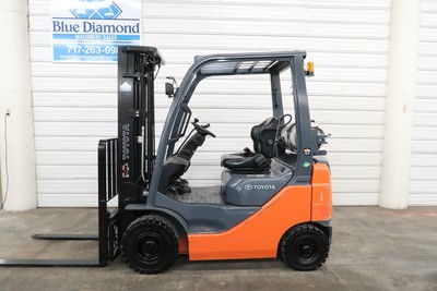 2015' Toyota 8FGU15, 3,000# Pneumatic Tire Forklift, LPG Fuel, 3 Stage, S/S