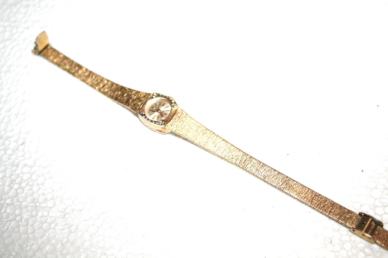 VINTAGE WITTNAUER BY LONGINES DIAMOND BEZEL WIND UP LADIES WATCH RUNNING GREAT