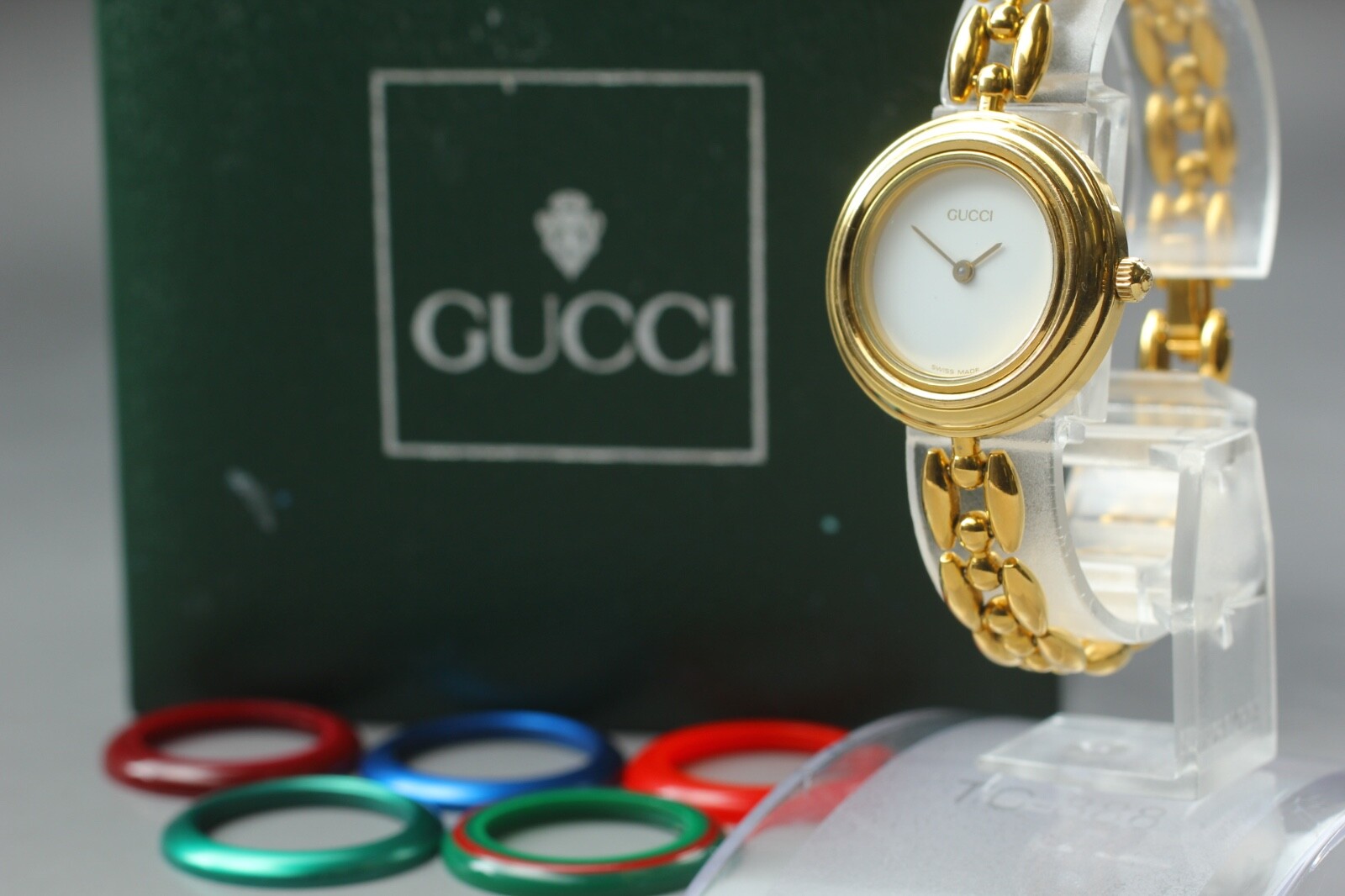 Gucci Bezel 腕時計　16-16.5cm Gucci Change Bezel 12 Colors White/Gold Second hand Japan