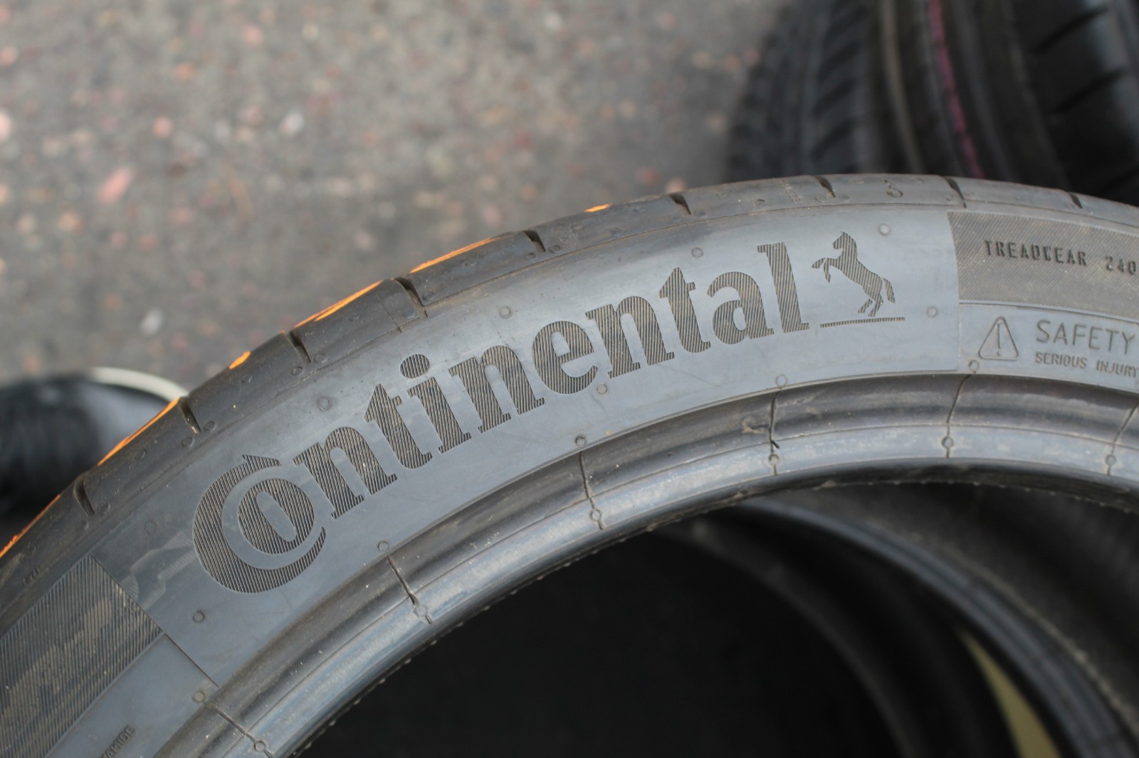 265 35 19 Continental, SC 6, XL, AO, 98Y x2 A Pair 5.5mm (F1_tyres) FO L3619