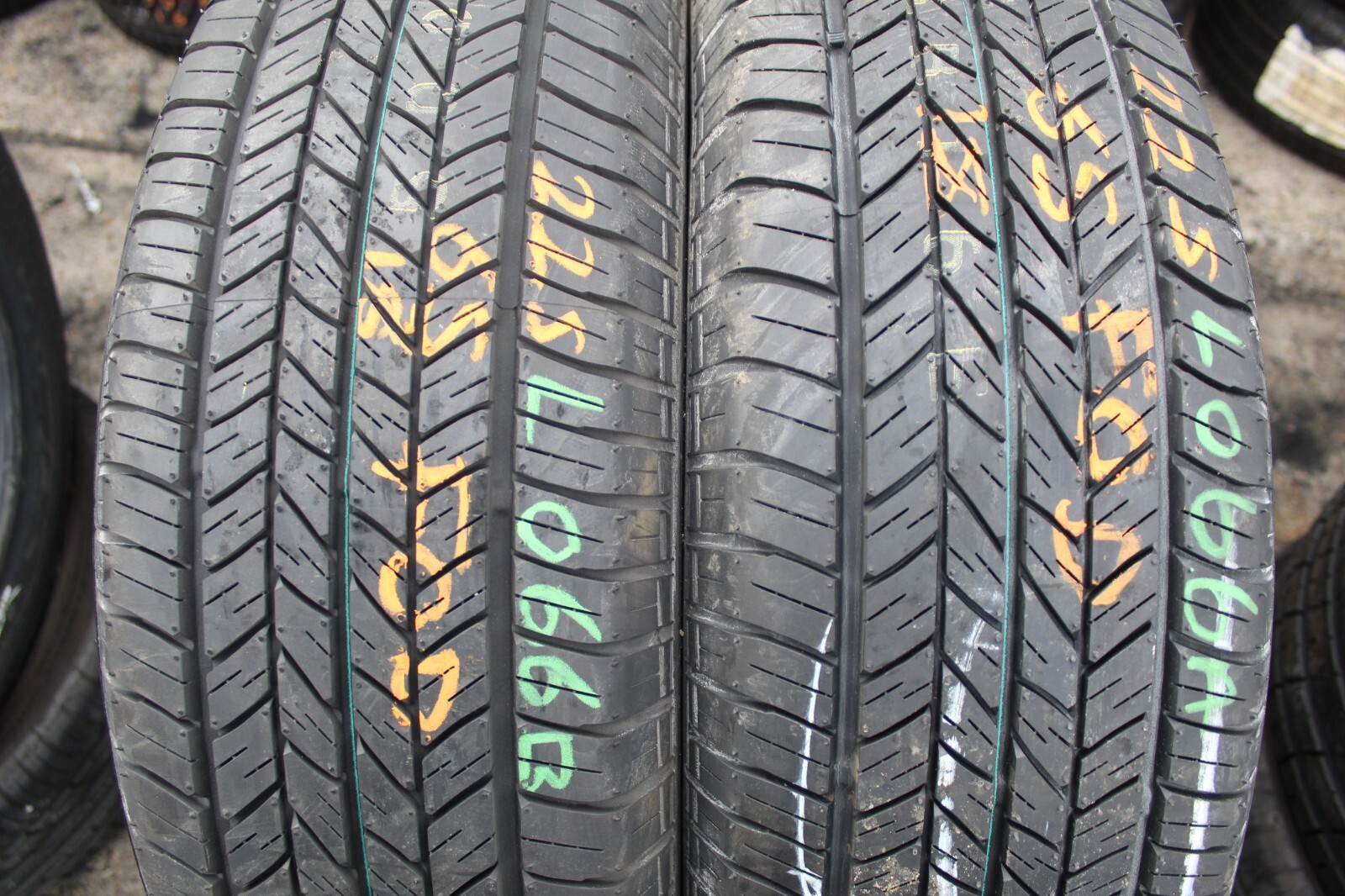 New 225 65 18 Dunlop, Grandtrex ST20, 103H, x2 A Pair (F1_tyres) FO L066