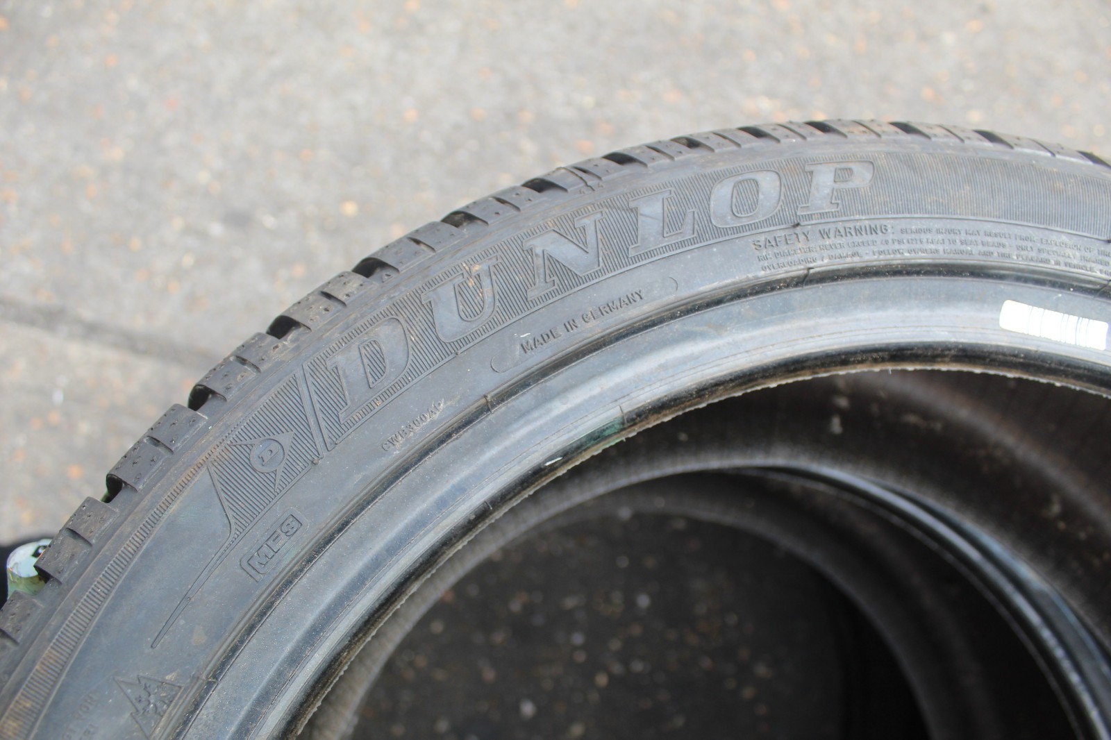 New 265 40 20 Dunlop, Winter, AO, M+S, XL, 104V, x1 Tyre (F1_tyres) L3673