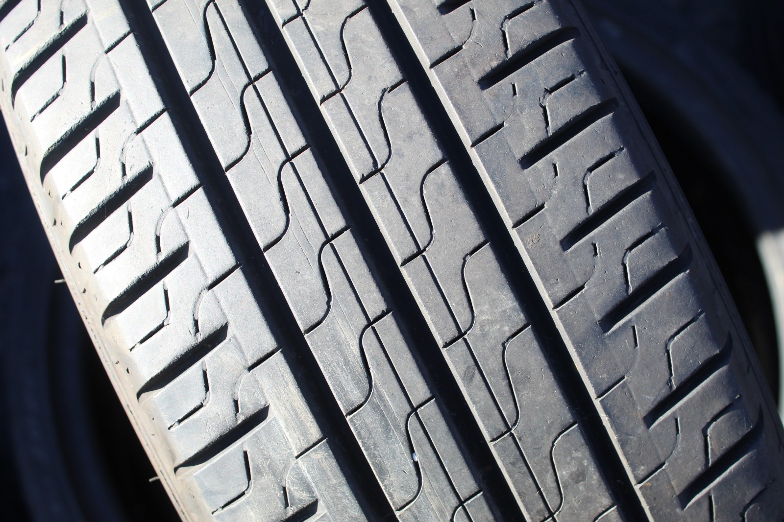 New 215 65 16C Pirelli, Carrier, 109/107T, x1 Tyre (F1_tyres) L3837