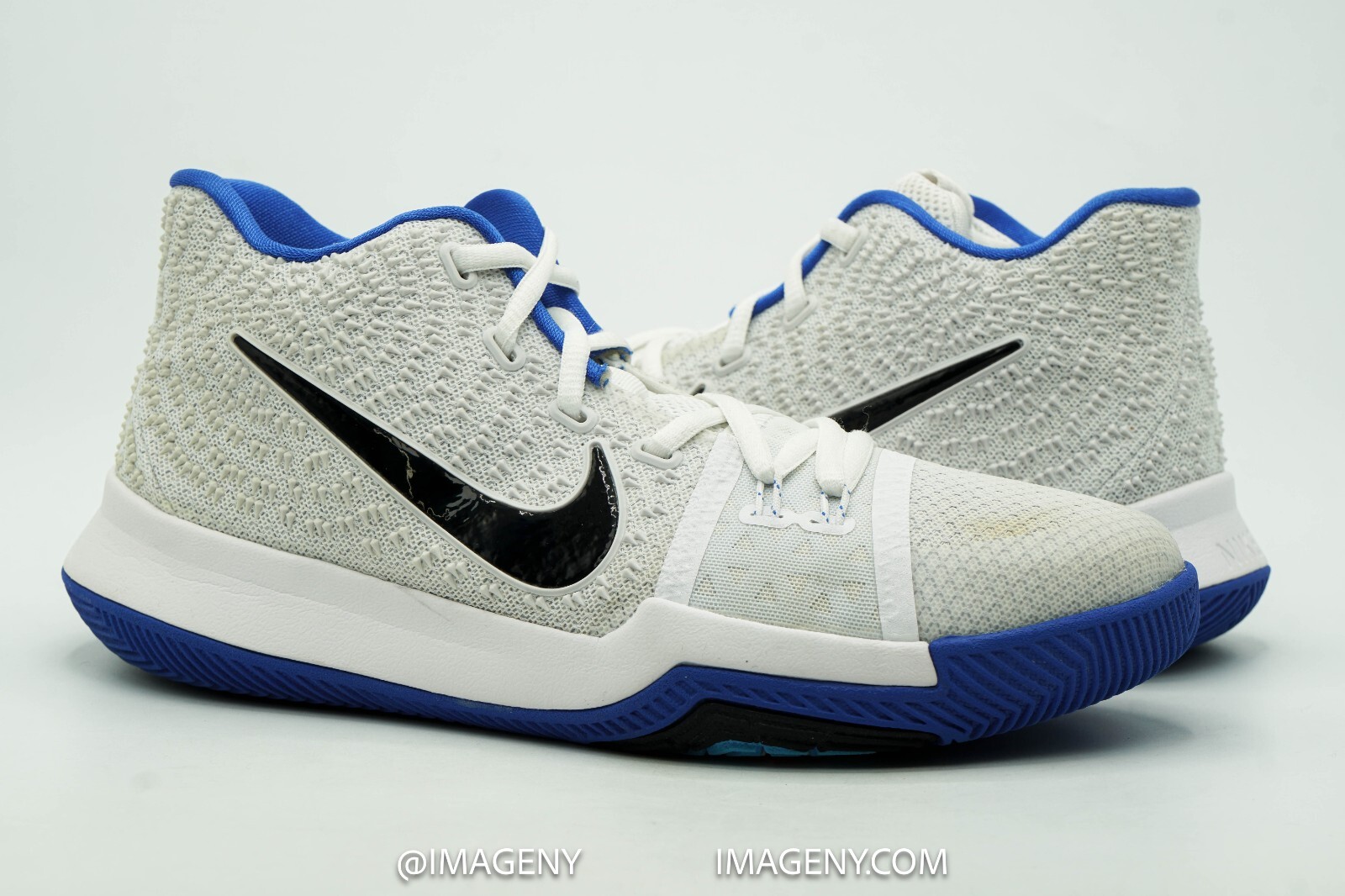 NIKE KYRIE 3 USED SIZE 6.5Y DUKE BROTHERHOOD WHITE BLACK