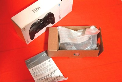 Wii Classic Controller Pro - CIB